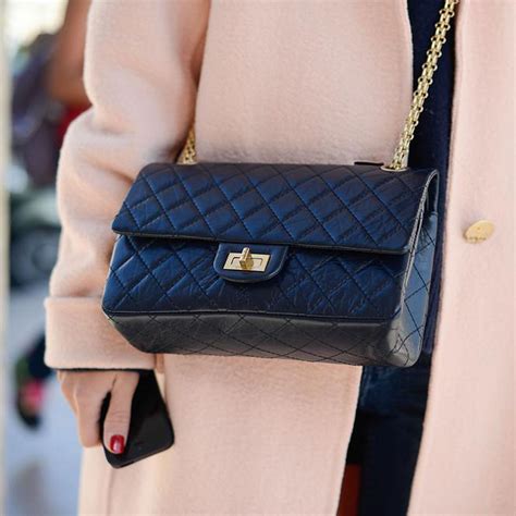 Know Your Bag: Chanel 2.55 or Classic 